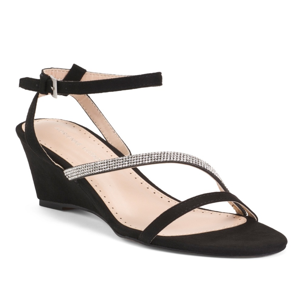 ADRIENNE VITTADINI Studded Wedge Sandals, 9